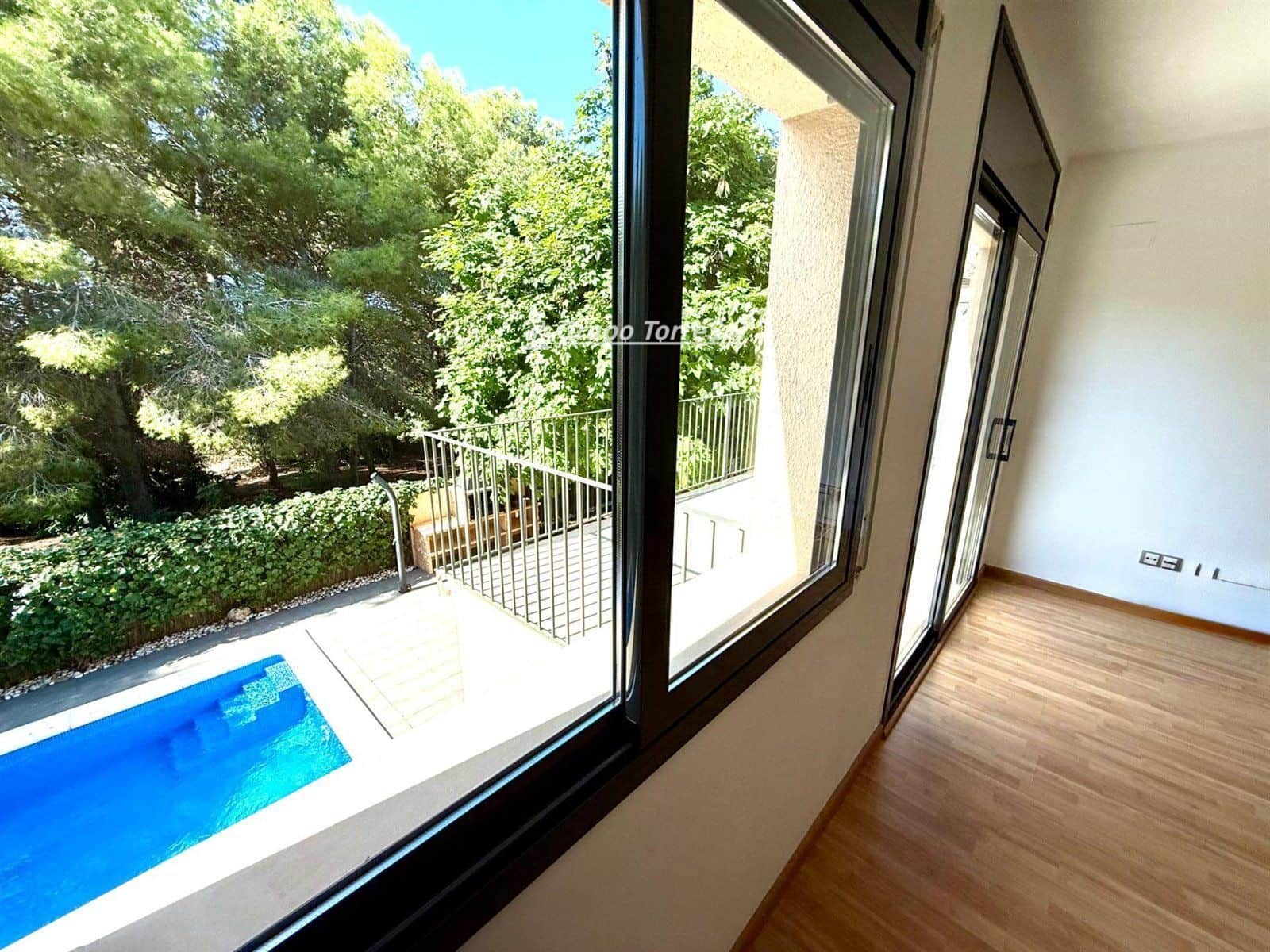 5 bedroom Villa for sale in El Vendrell with pool garage - € 430,000 (Ref: 9727508)