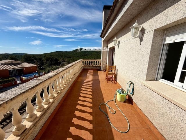 4 slaapkamer Villa te koop in El Vendrell met garage - € 329.000 (Ref: 9731384)