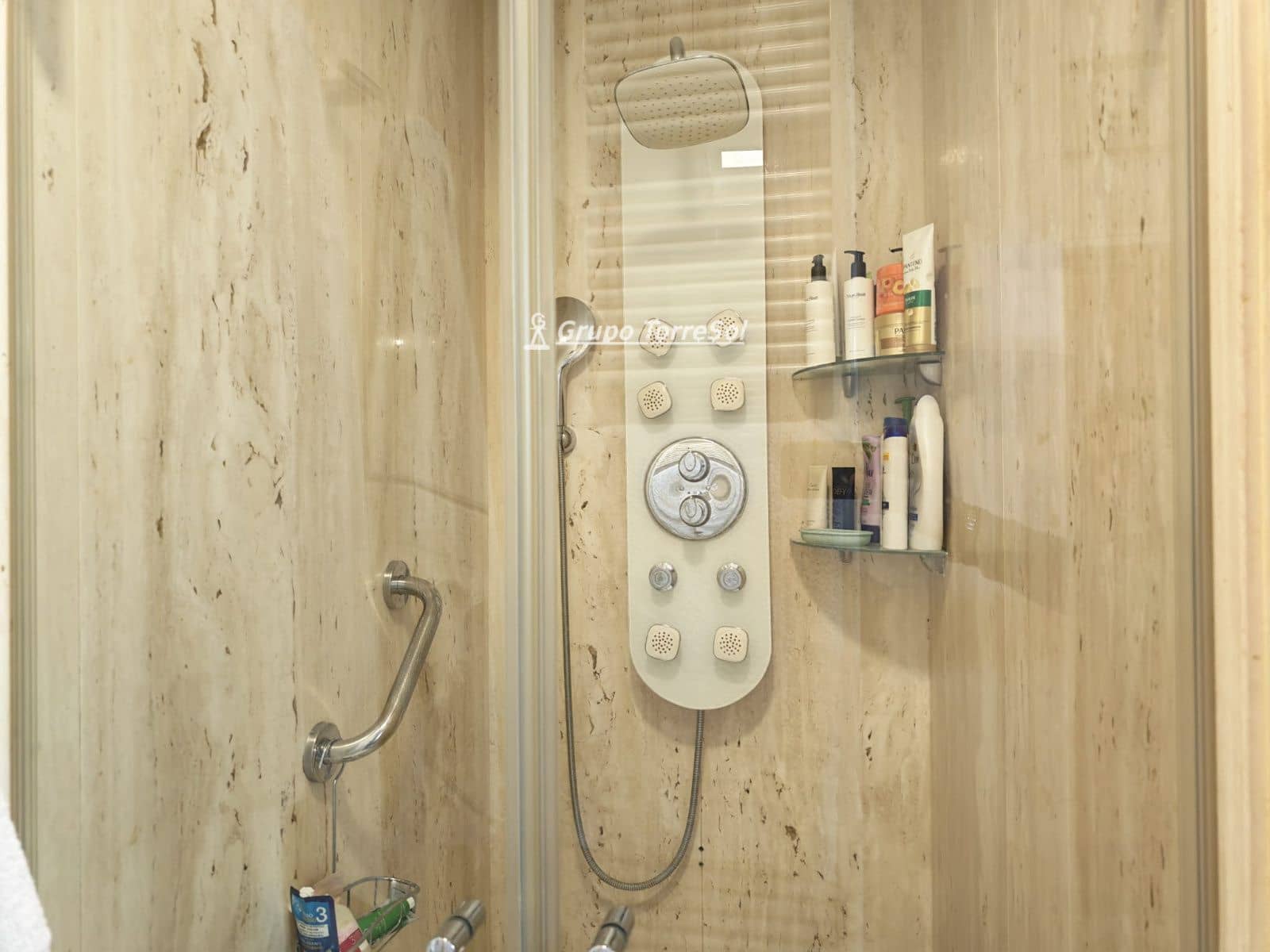 6 makuuhuone Huvila myytävänä paikassa Calafell mukana uima-altaan 
autotalli - 769 000 € (Ref: 9736121)