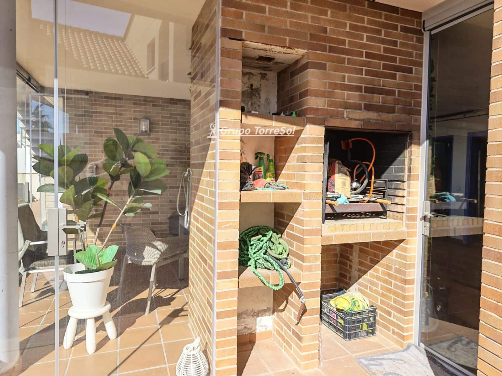 6 makuuhuone Huvila myytävänä paikassa Calafell mukana uima-altaan 
autotalli - 769 000 € (Ref: 9736121)