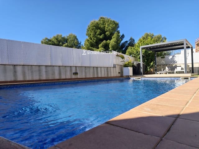 6 makuuhuone Huvila myytävänä paikassa Calafell mukana uima-altaan 
autotalli - 769 000 € (Ref: 9736121)