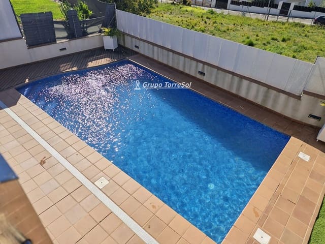 6 makuuhuone Huvila myytävänä paikassa Calafell mukana uima-altaan 
autotalli - 769 000 € (Ref: 9736121)