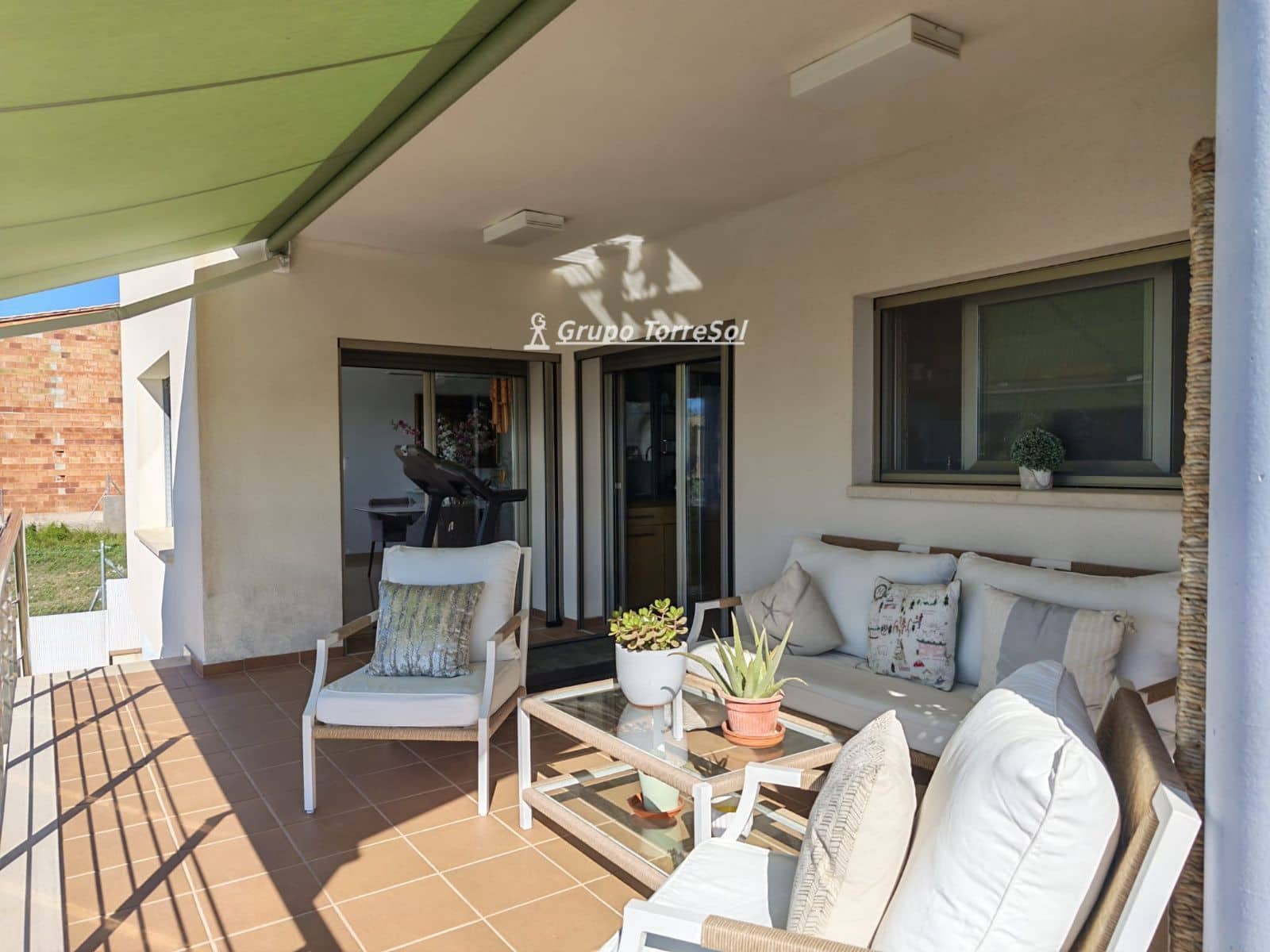 6 makuuhuone Huvila myytävänä paikassa Calafell mukana uima-altaan 
autotalli - 769 000 € (Ref: 9736121)