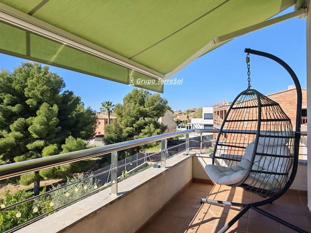 6 makuuhuone Huvila myytävänä paikassa Calafell mukana uima-altaan 
autotalli - 769 000 € (Ref: 9736121)