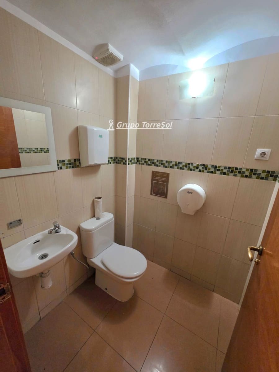 Commercieel te huur in Tarragona stad - € 2.900 (Ref: 9737091)