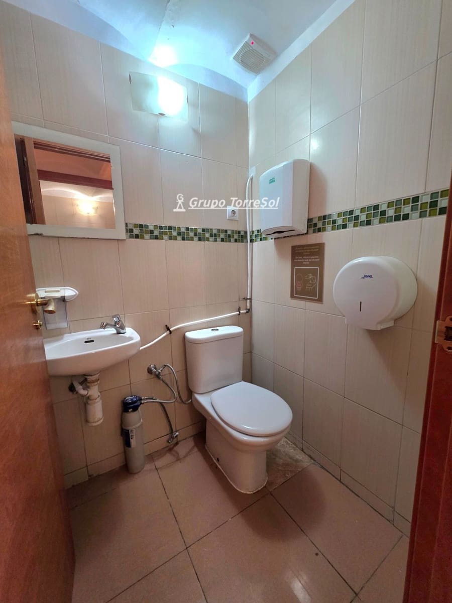 Commercieel te huur in Tarragona stad - € 2.900 (Ref: 9737091)