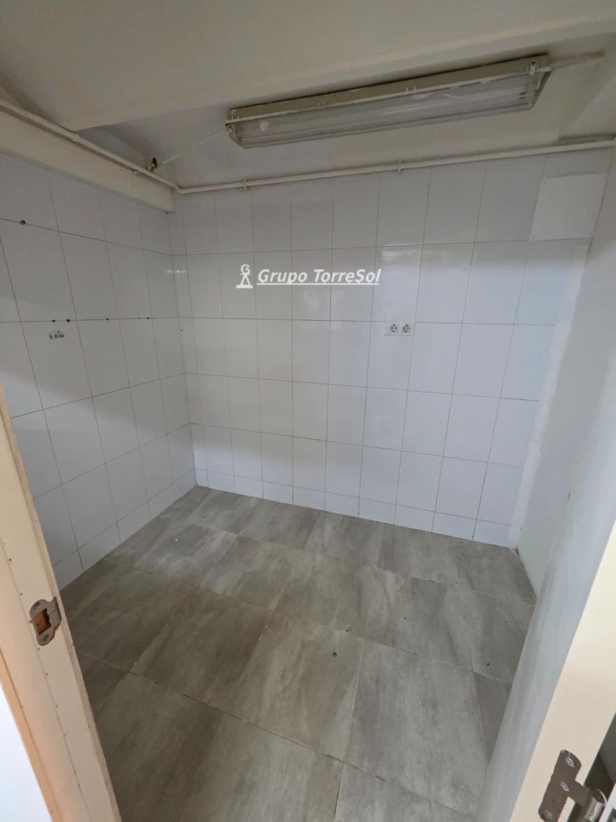 Commercieel te huur in Tarragona stad - € 2.900 (Ref: 9737091)