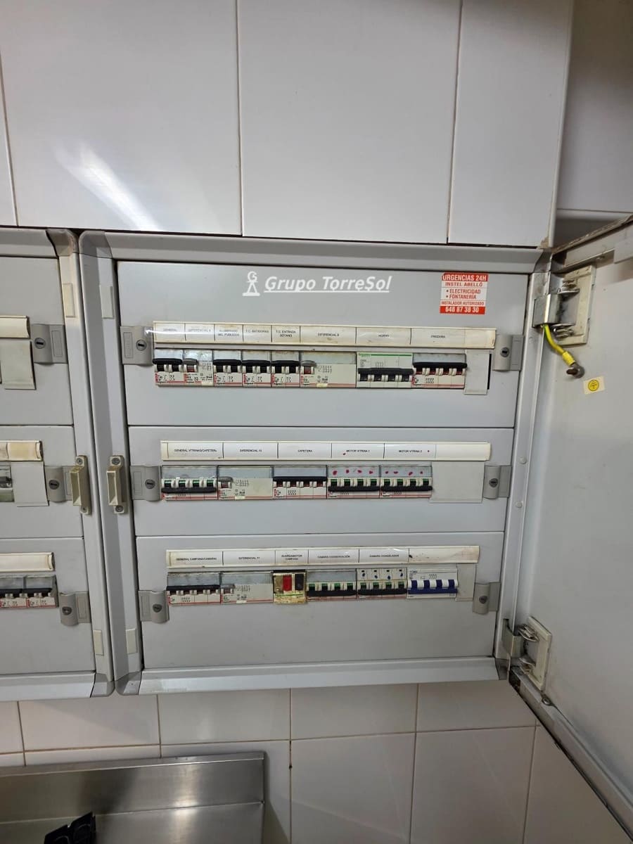 Commercieel te huur in Tarragona stad - € 2.900 (Ref: 9737091)