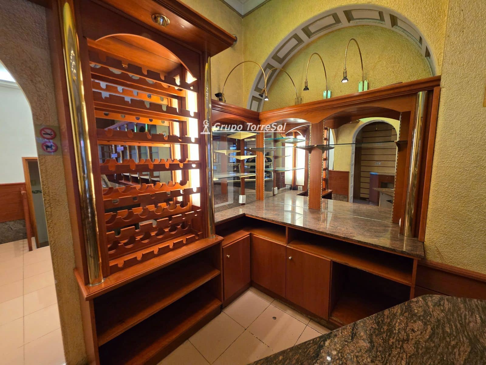 Commercieel te huur in Tarragona stad - € 2.900 (Ref: 9737091)