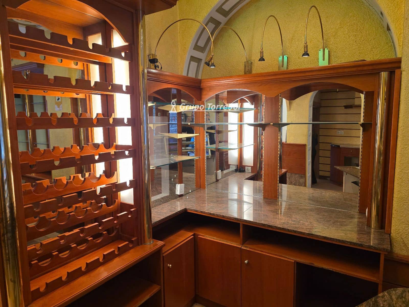 Commercieel te huur in Tarragona stad - € 2.900 (Ref: 9737091)