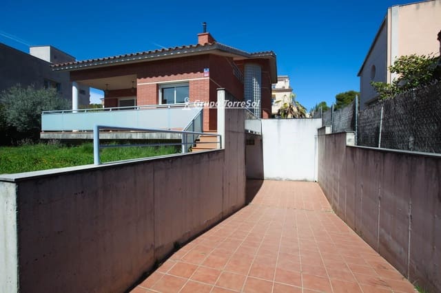 4 camera da letto Villa in vendita in Calafell con garage - 650.000 € (Rif: 9737774)