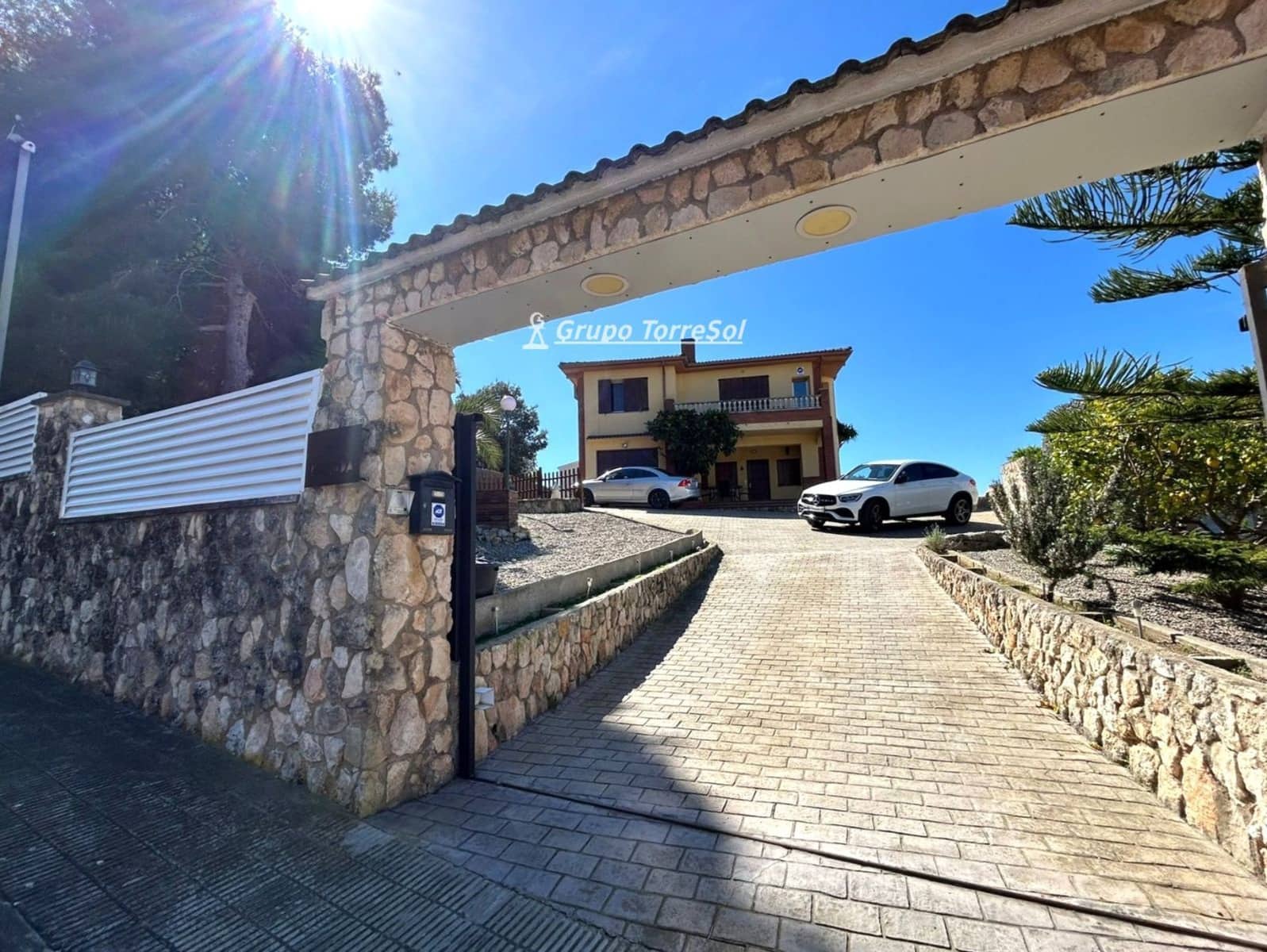 3 bedroom Villa for sale in Calafell with pool garage - € 473,000 (Ref: 9740074)