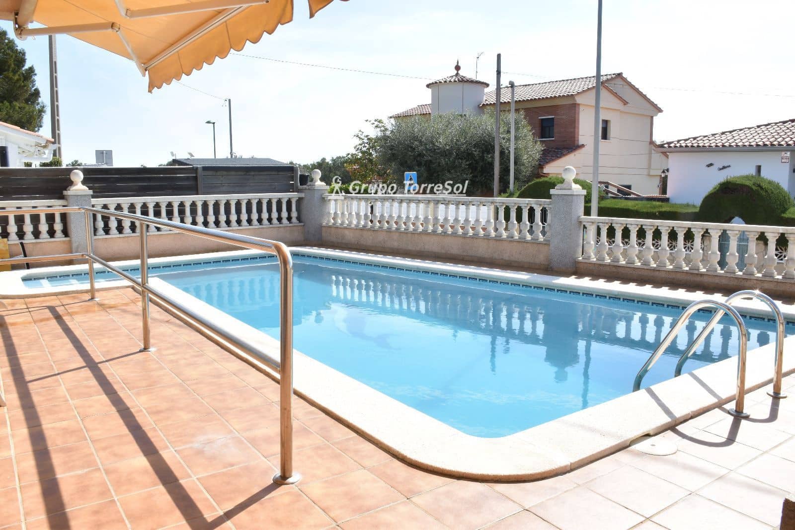 5 chambre Villa/Maison à vendre à Calafell avec piscine garage - 550 000 € (Ref: 9748217)