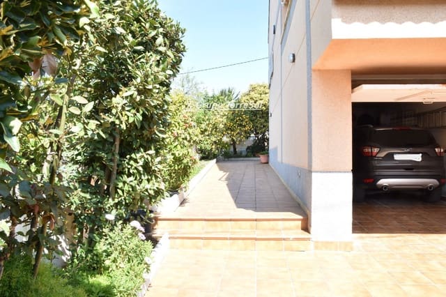 5 sypialnia Willa na sprzedaż w Calafell z basenem garażem - 550 000 € (Ref: 9748217)