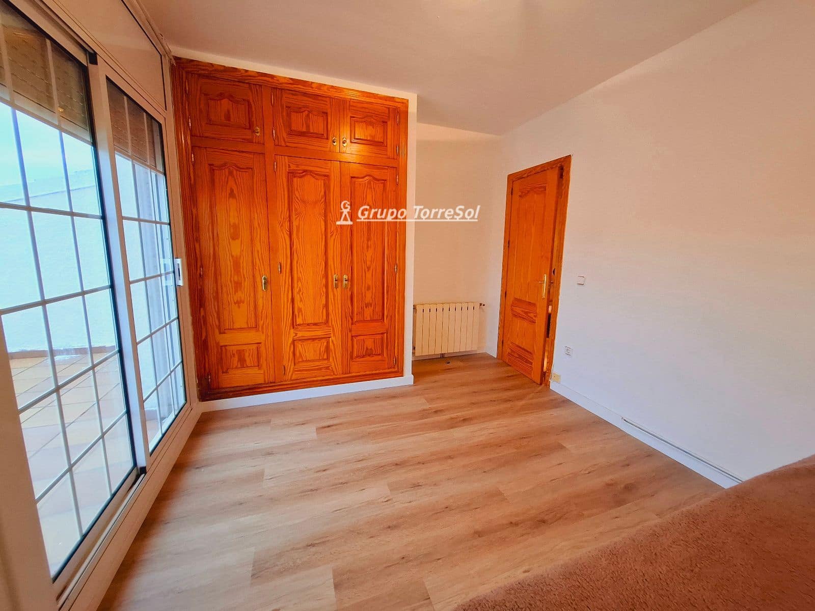 3 soveværelse Byhus til salg i Segur de Calafell med swimmingpool garage - € 340.000 (Ref: 9753499)