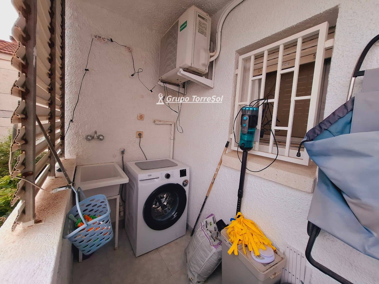 3 soveværelse Byhus til salg i Segur de Calafell med swimmingpool garage - € 340.000 (Ref: 9753499)