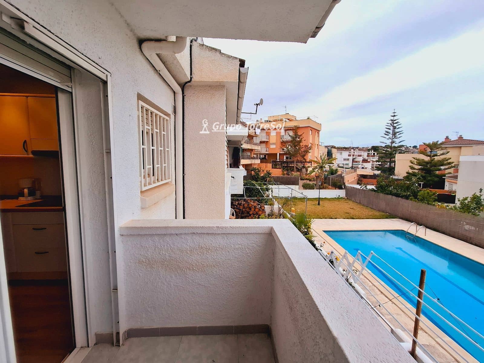 3 soveværelse Byhus til salg i Segur de Calafell med swimmingpool garage - € 340.000 (Ref: 9753499)