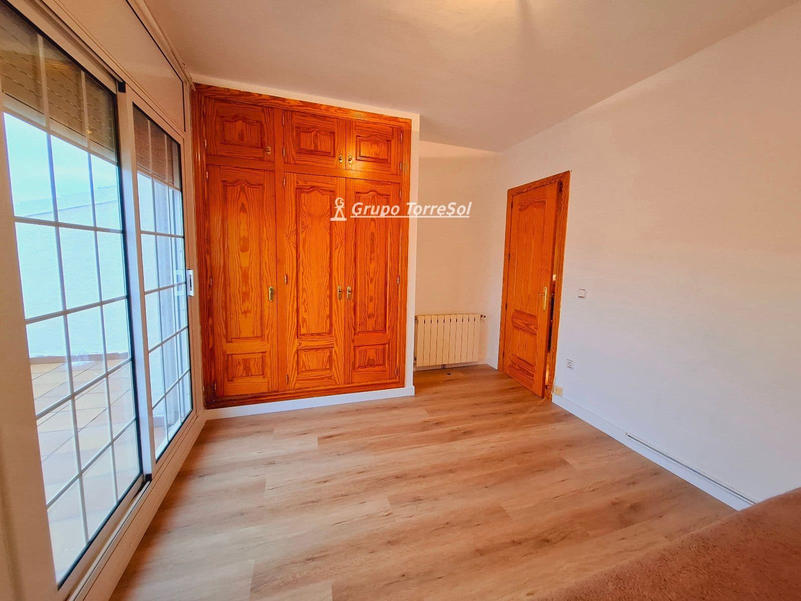 3 soveværelse Byhus til salg i Segur de Calafell med swimmingpool garage - € 340.000 (Ref: 9753499)