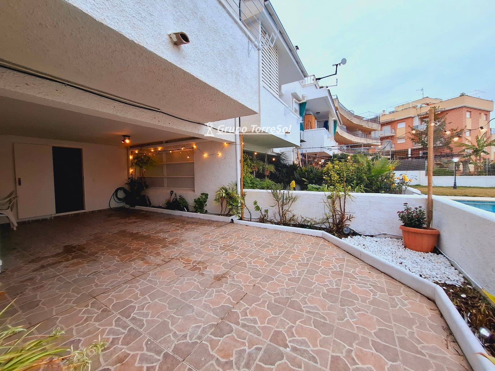 3 soveværelse Byhus til salg i Segur de Calafell med swimmingpool garage - € 340.000 (Ref: 9753499)