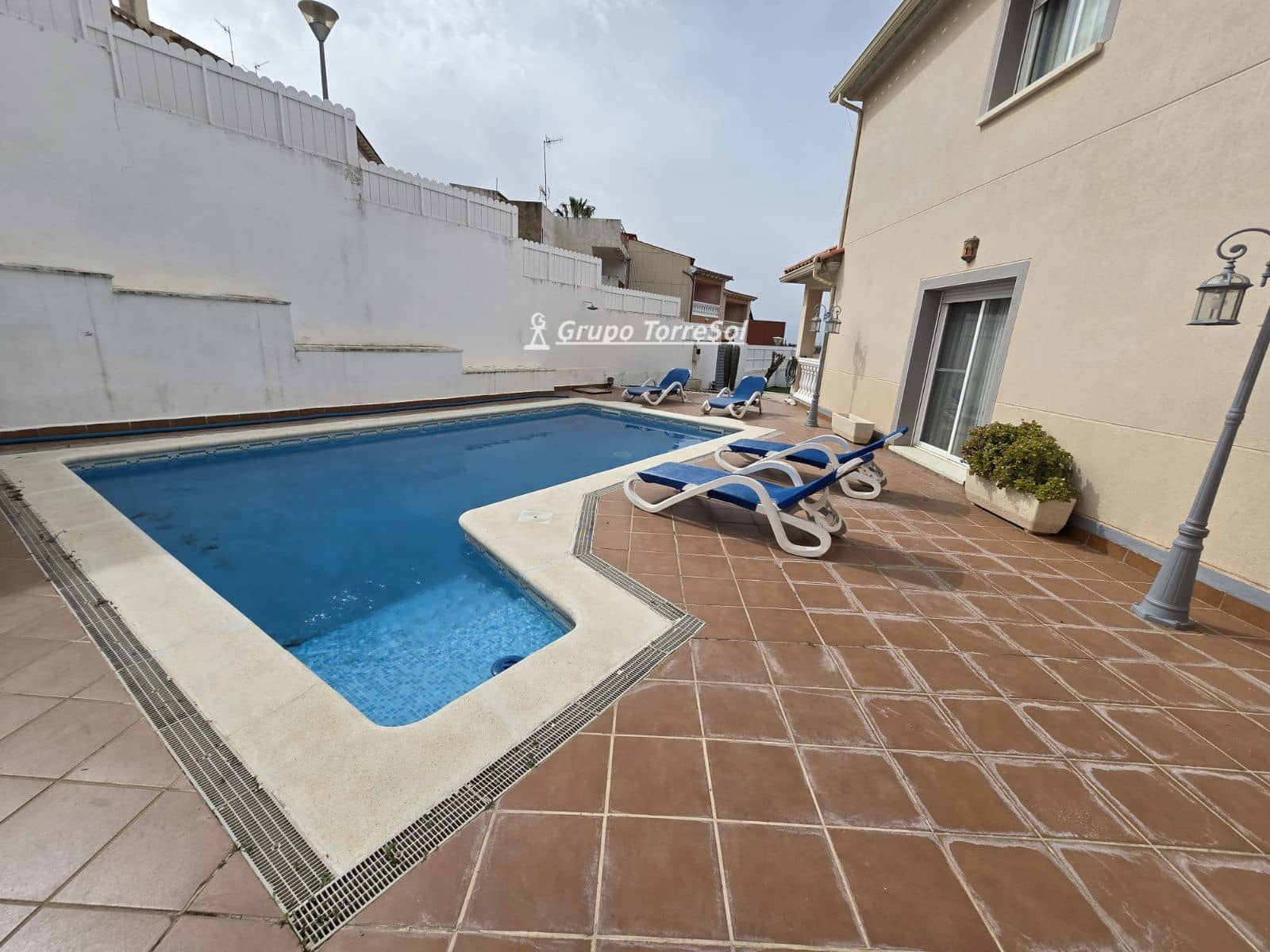 4 makuuhuone Huvila myytävänä paikassa Roda de Bara mukana uima-altaan 
autotalli - 440 000 € (Ref: 9768888)