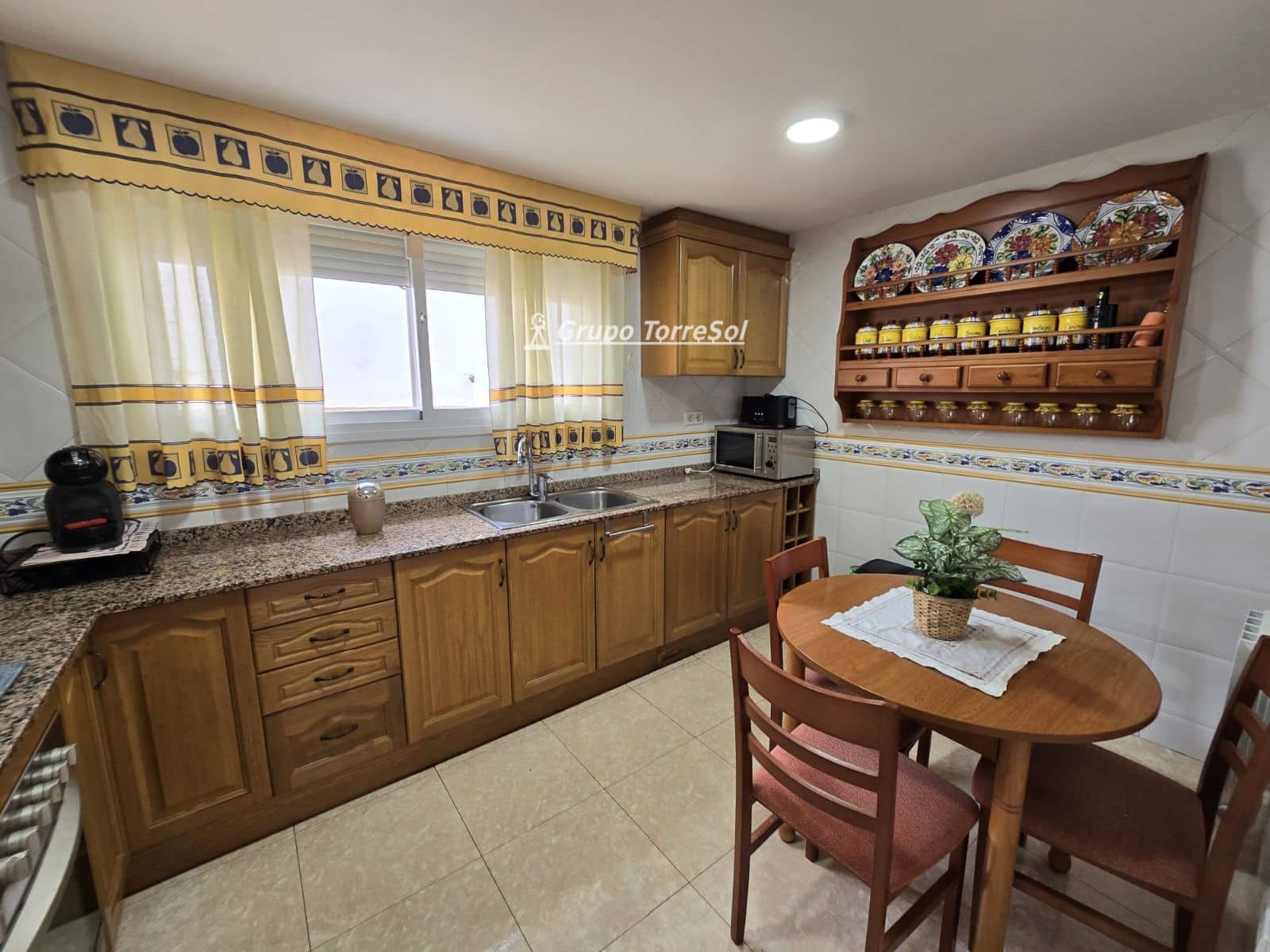 4 makuuhuone Huvila myytävänä paikassa Roda de Bara mukana uima-altaan 
autotalli - 440 000 € (Ref: 9768888)