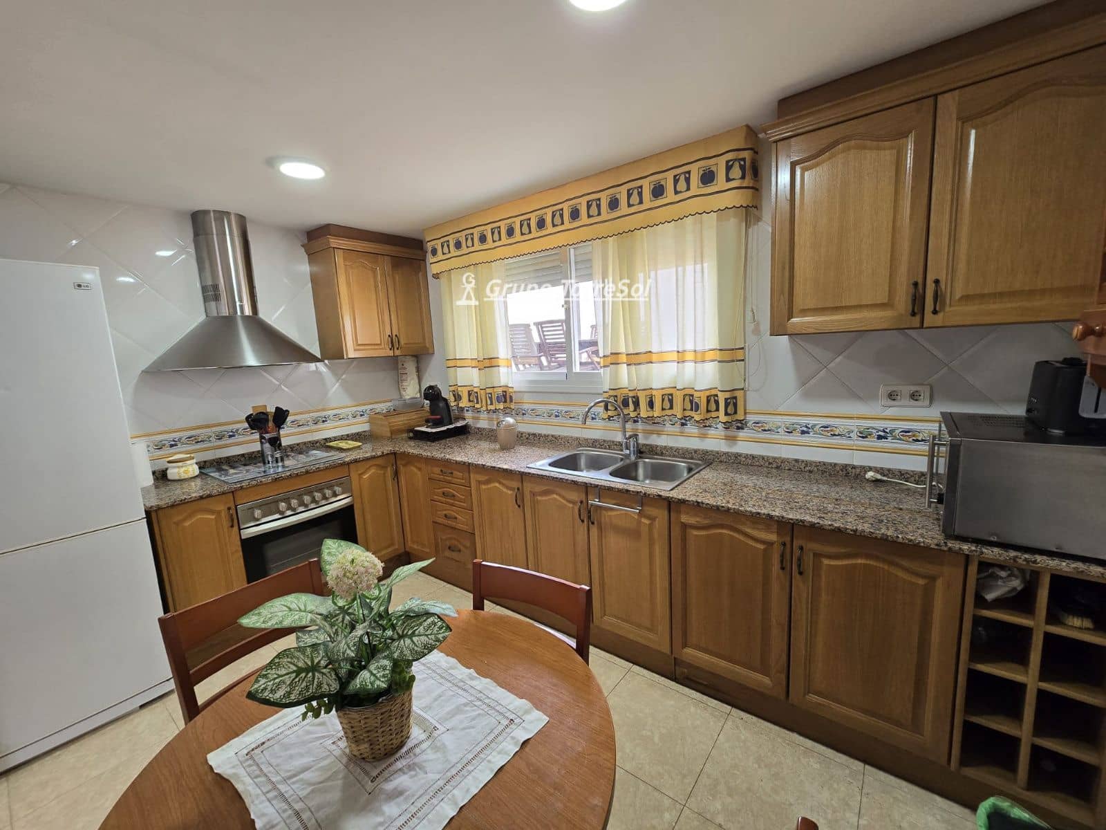 4 makuuhuone Huvila myytävänä paikassa Roda de Bara mukana uima-altaan 
autotalli - 440 000 € (Ref: 9768888)