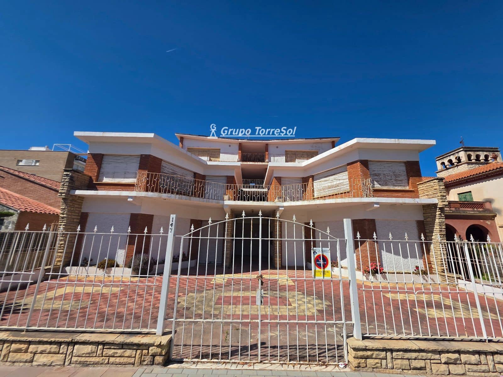 Restaurant/Bar for sale in Torredembarra - € 1,290,000 (Ref: 9771993)