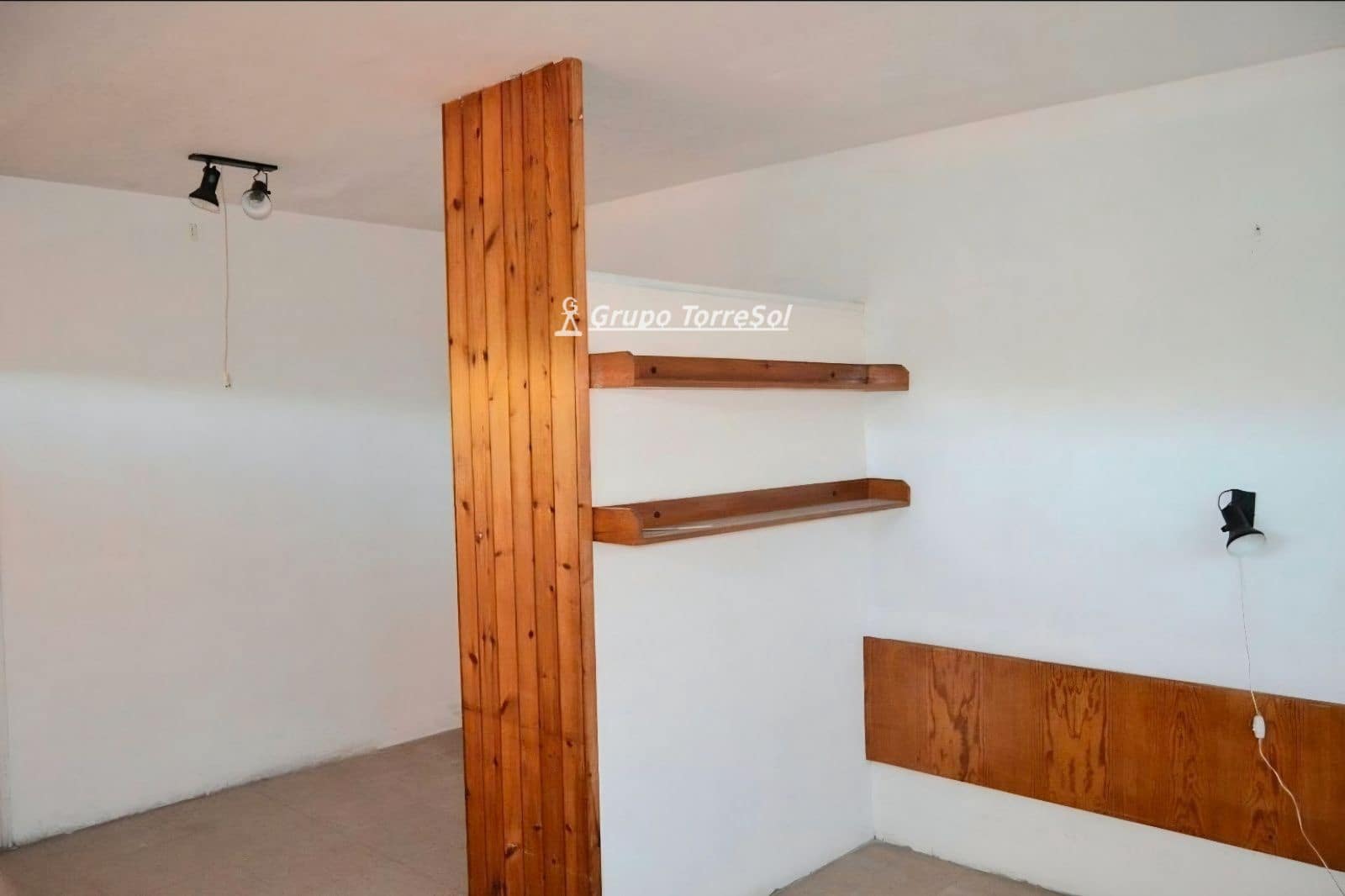 Restaurant/Bar for sale in Torredembarra - € 1,290,000 (Ref: 9771993)