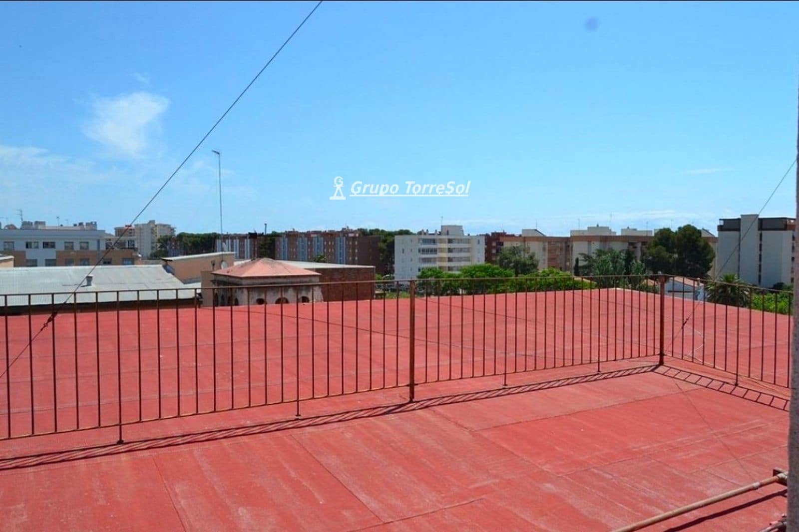 Restaurant/Bar for sale in Torredembarra - € 1,290,000 (Ref: 9771993)