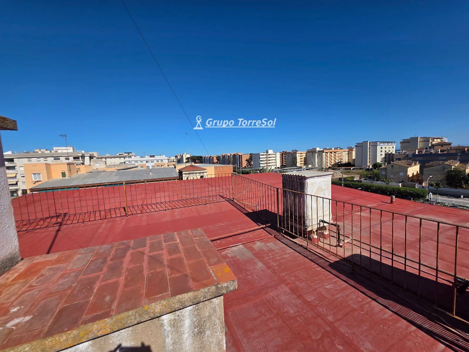 Restaurant/Bar for sale in Torredembarra - € 1,290,000 (Ref: 9771993)