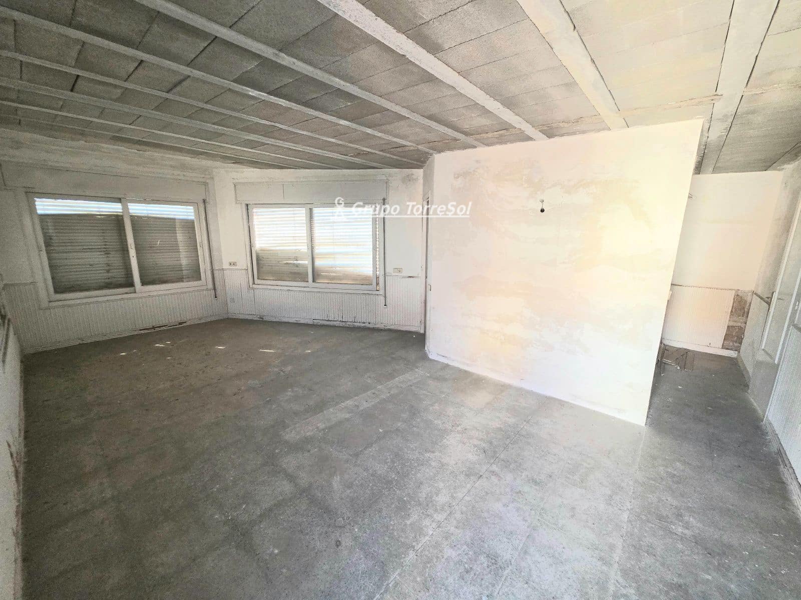 Restaurant/Bar for sale in Torredembarra - € 1,290,000 (Ref: 9771993)