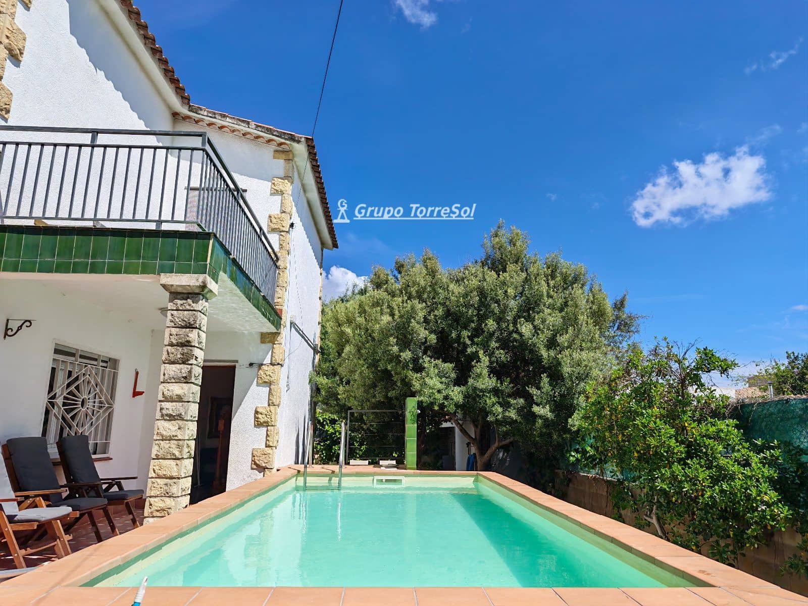 3 bedroom Villa for sale in Bellvei with pool garage - € 350,000 (Ref: 9775880)