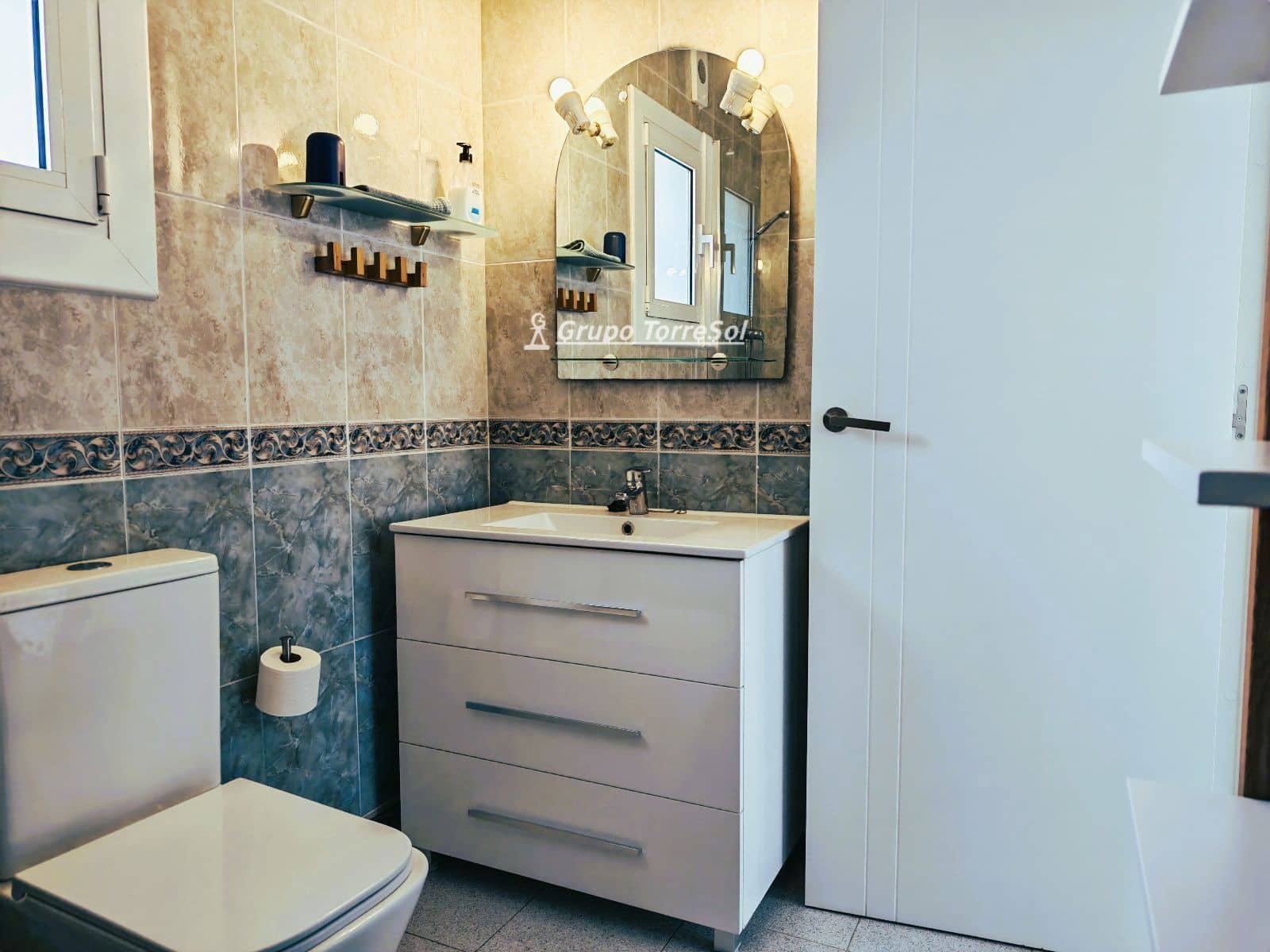 3 bedroom Villa for sale in Bellvei with pool garage - € 350,000 (Ref: 9775880)