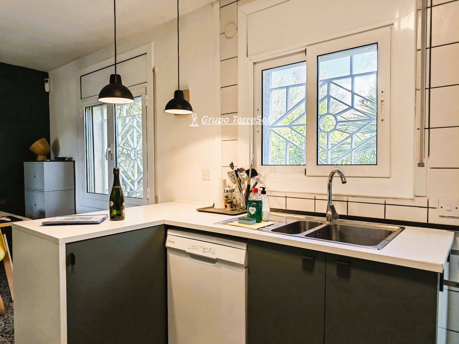 3 bedroom Villa for sale in Bellvei with pool garage - € 350,000 (Ref: 9775880)