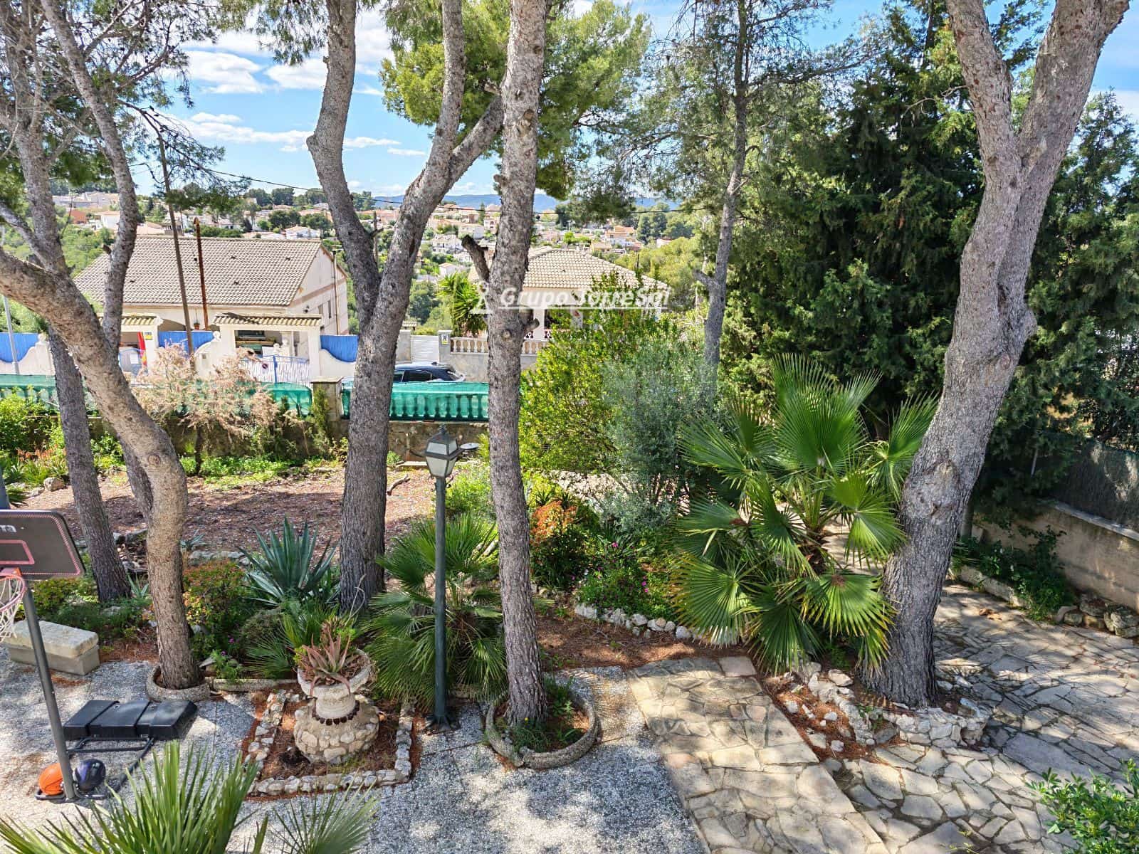 3 bedroom Villa for sale in Bellvei with pool garage - € 350,000 (Ref: 9775880)