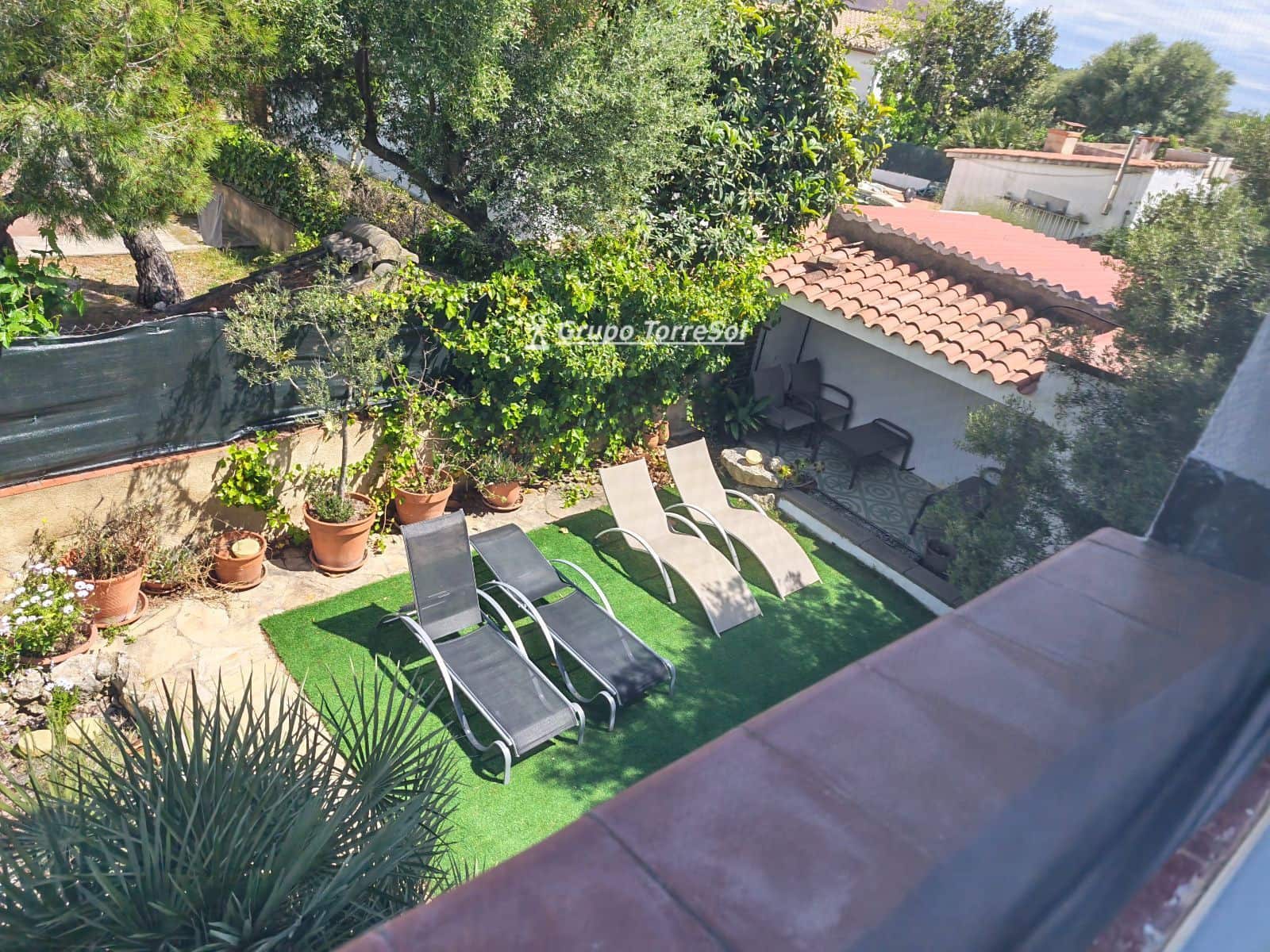 3 bedroom Villa for sale in Bellvei with pool garage - € 350,000 (Ref: 9775880)