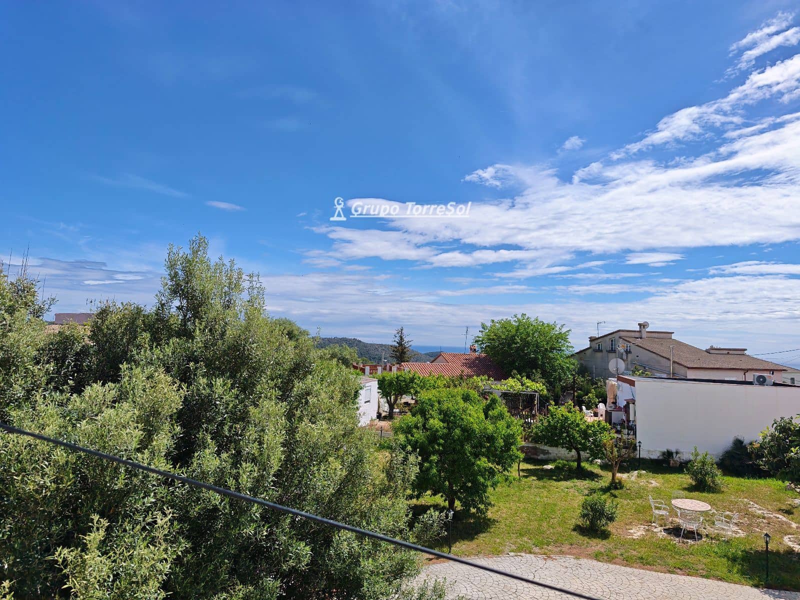 3 bedroom Villa for sale in Bellvei with pool garage - € 350,000 (Ref: 9775880)