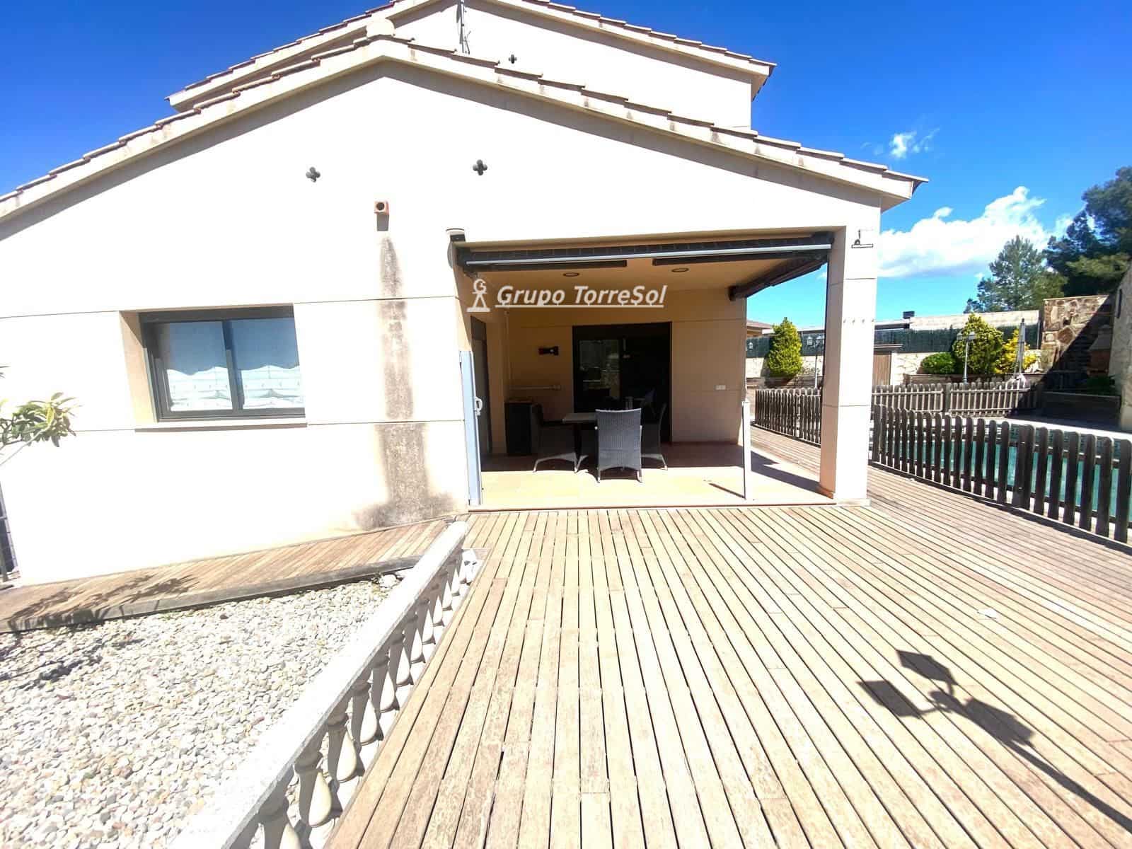 4 camera da letto Villa in vendita in Segur de Calafell con piscina garage - 475.000 € (Rif: 9777243)