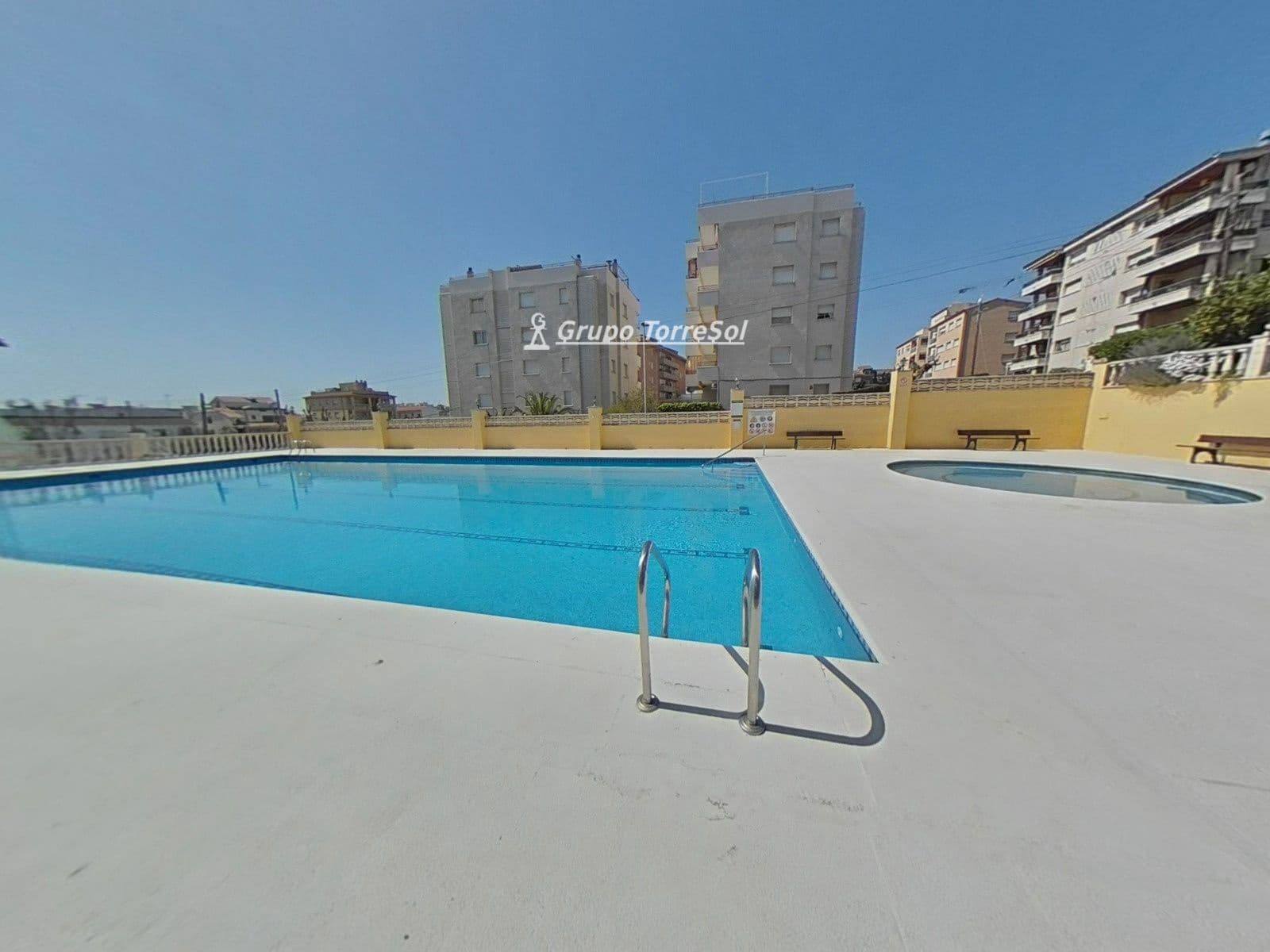 Piso de 3 habitaciones en Cunit en venta con piscina garaje - 262.500 € (Ref: 9777619)