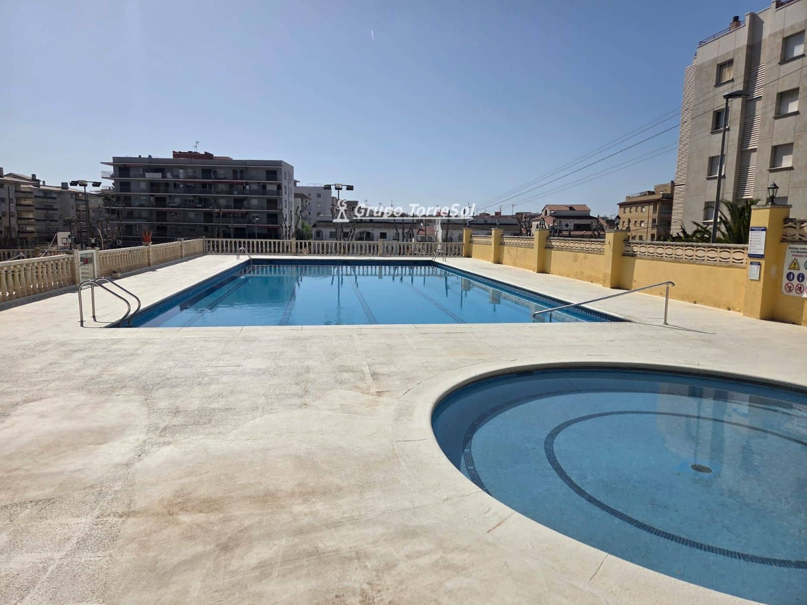 Piso de 3 habitaciones en Cunit en venta con piscina garaje - 262.500 € (Ref: 9777619)