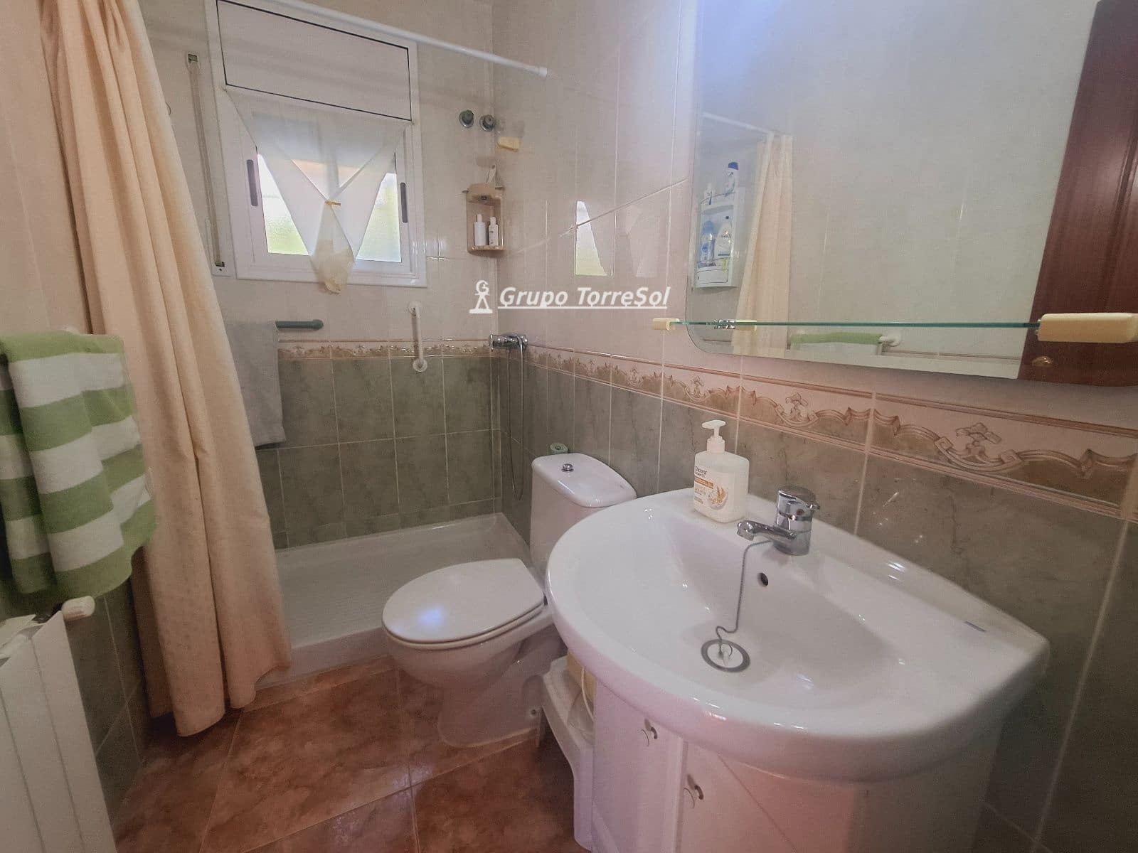 3 makuuhuone Huvila myytävänä paikassa Segur de Calafell mukana 
autotalli - 375 000 € (Ref: 9783270)