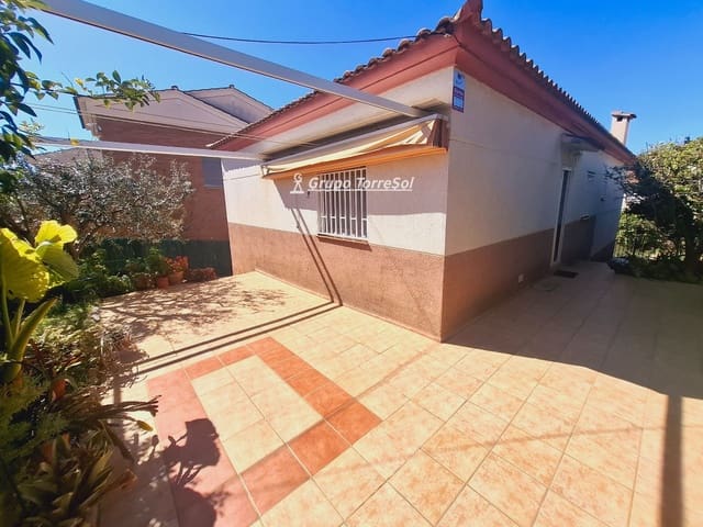 3 makuuhuone Huvila myytävänä paikassa Segur de Calafell, Calafell mukana 
autotalli - 375 000 € (Ref: 9783270)