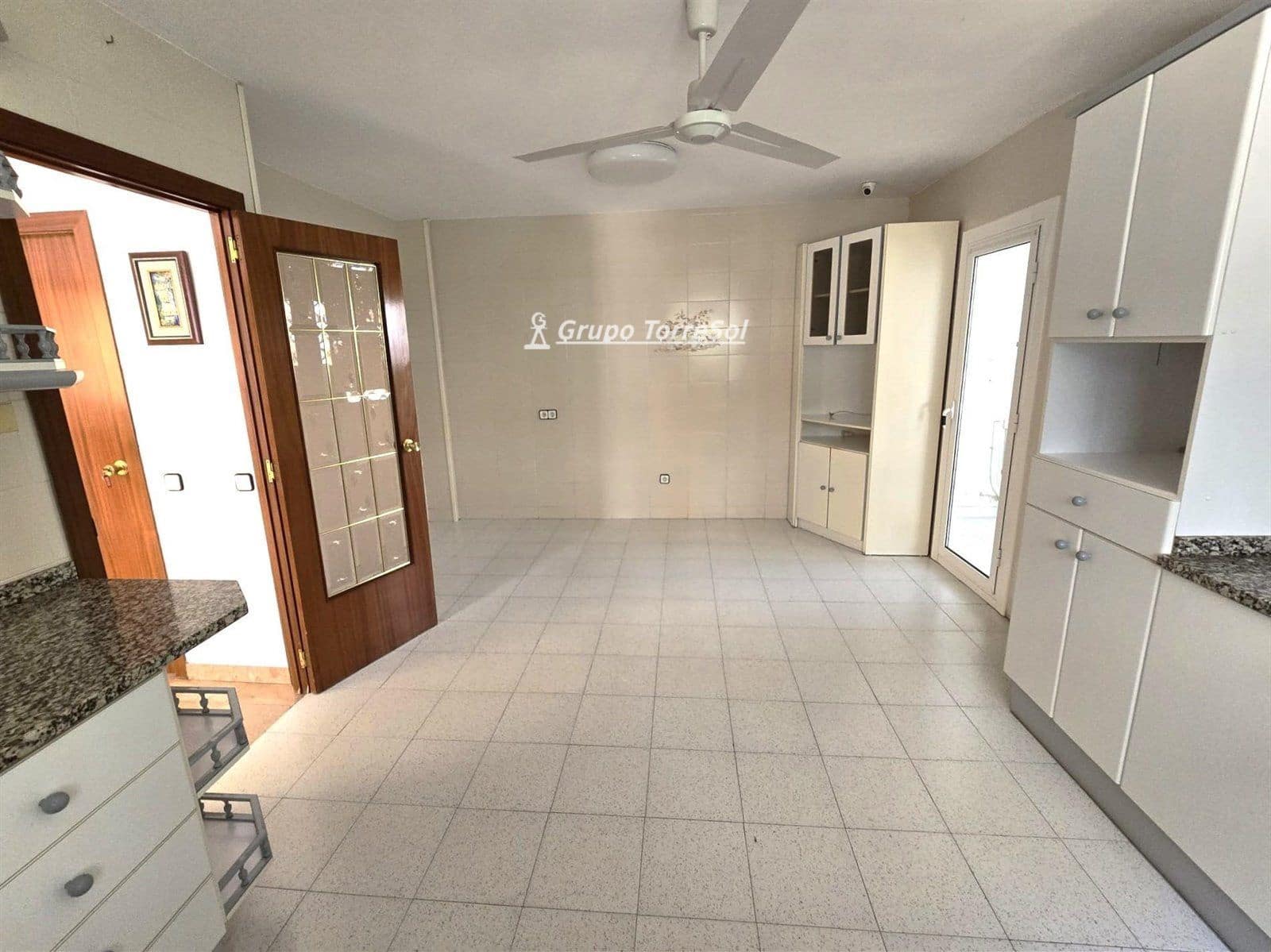 4 makuuhuone Omakotitalo myytävänä paikassa El Vendrell mukana 
autotalli - 338 000 € (Ref: 9787552)