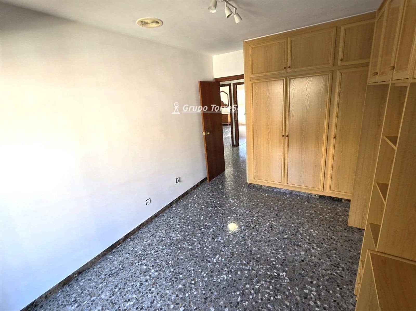 4 makuuhuone Omakotitalo myytävänä paikassa El Vendrell mukana 
autotalli - 338 000 € (Ref: 9787552)