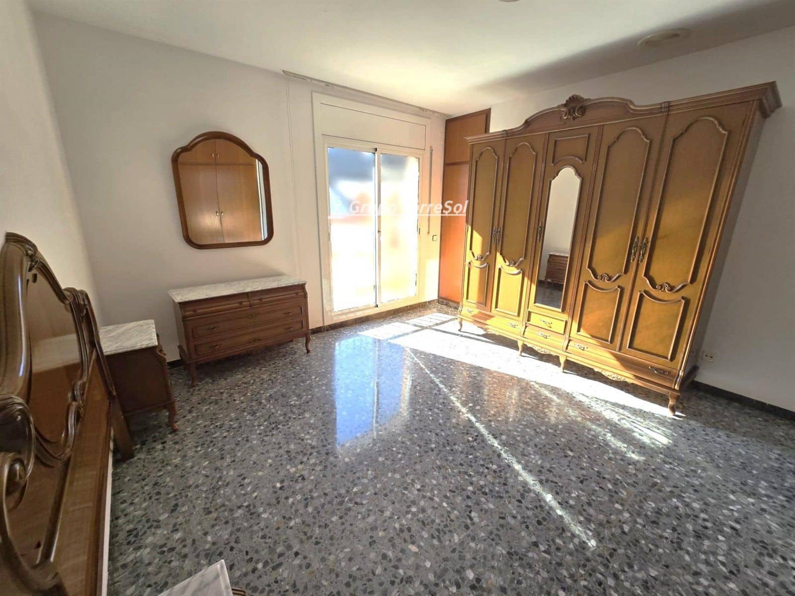 4 makuuhuone Omakotitalo myytävänä paikassa El Vendrell mukana 
autotalli - 338 000 € (Ref: 9787552)