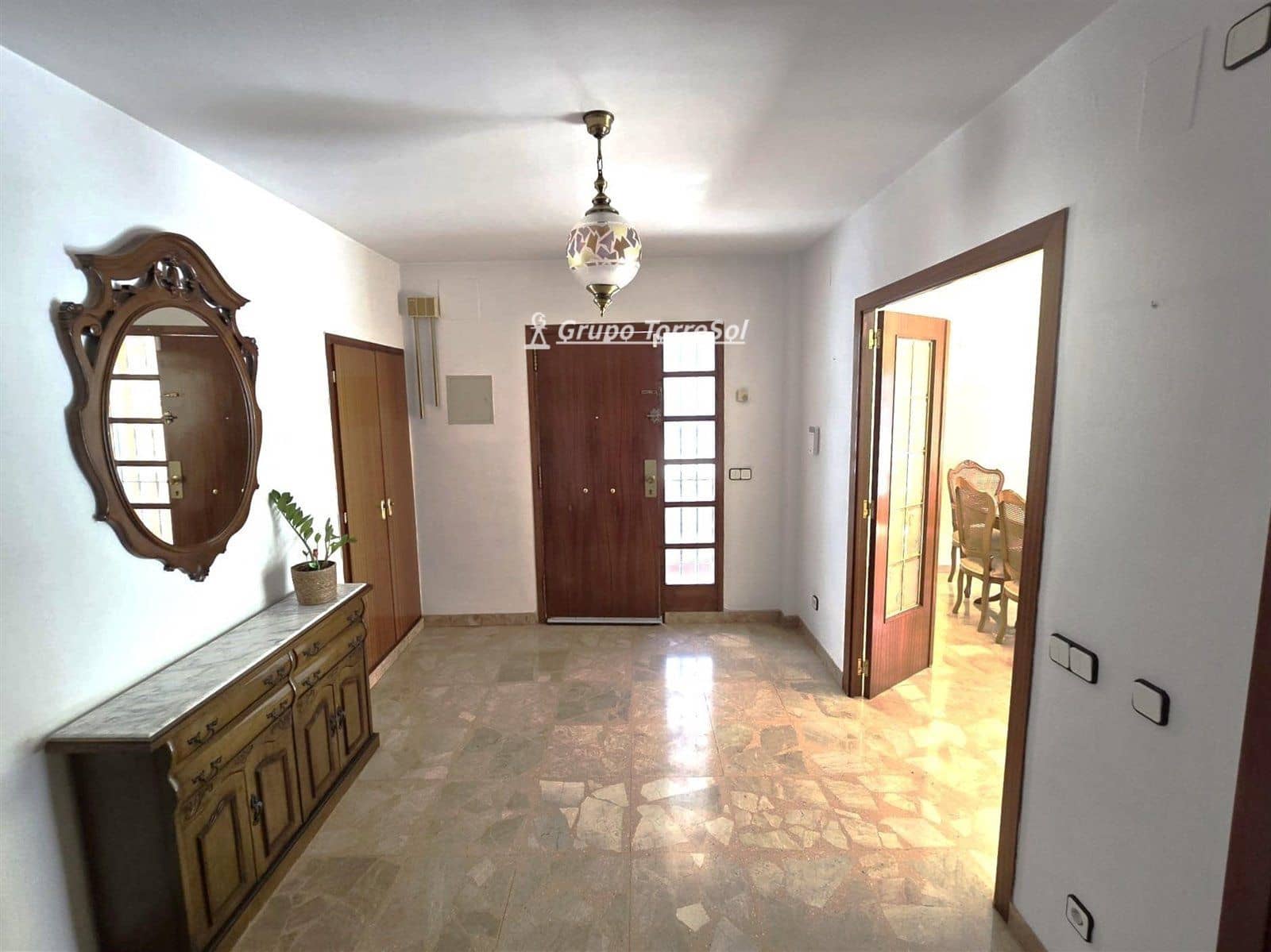 4 makuuhuone Omakotitalo myytävänä paikassa El Vendrell mukana 
autotalli - 338 000 € (Ref: 9787552)