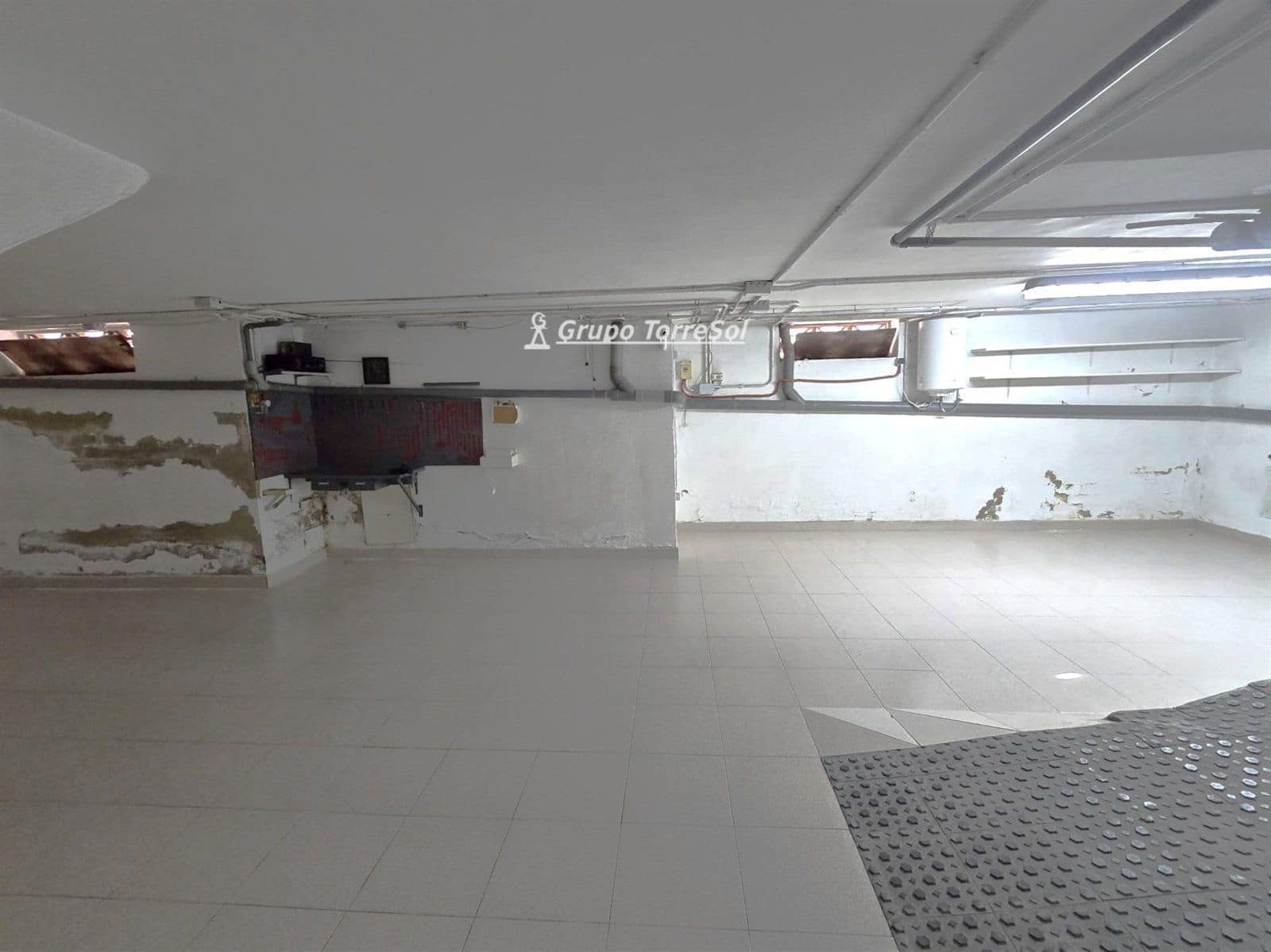 4 makuuhuone Omakotitalo myytävänä paikassa El Vendrell mukana 
autotalli - 338 000 € (Ref: 9787552)