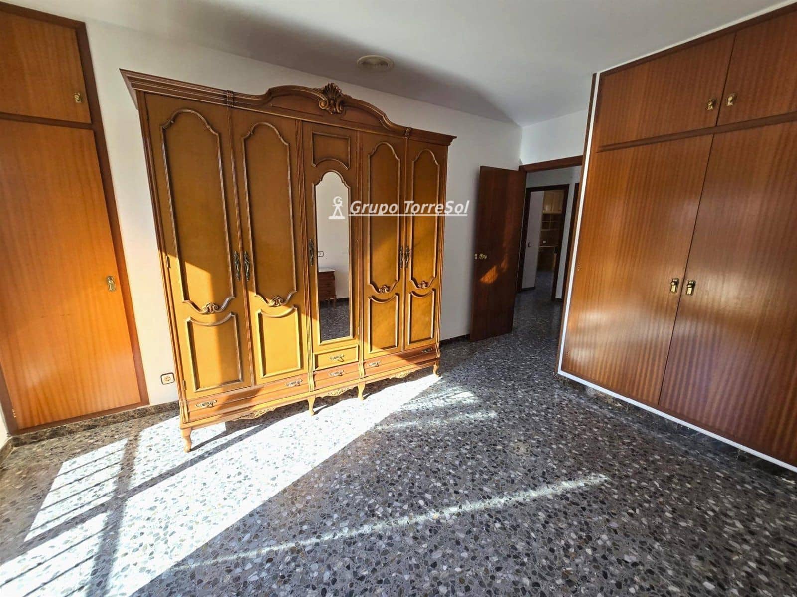 4 makuuhuone Omakotitalo myytävänä paikassa El Vendrell mukana 
autotalli - 338 000 € (Ref: 9787552)