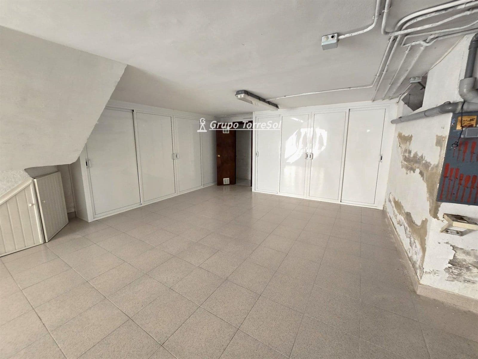 4 makuuhuone Omakotitalo myytävänä paikassa El Vendrell mukana 
autotalli - 338 000 € (Ref: 9787552)