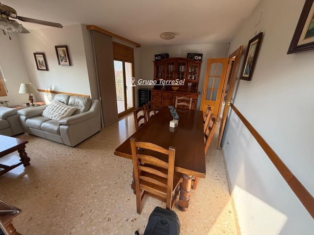 4 sypialnia Willa na sprzedaż w Sant Jaume dels Domenys z basenem garażem - 450 000 € (Ref: 9787874)